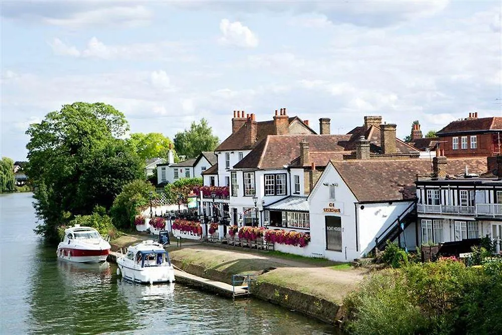 The Swan Hotel Staines-upon-Thames Inn