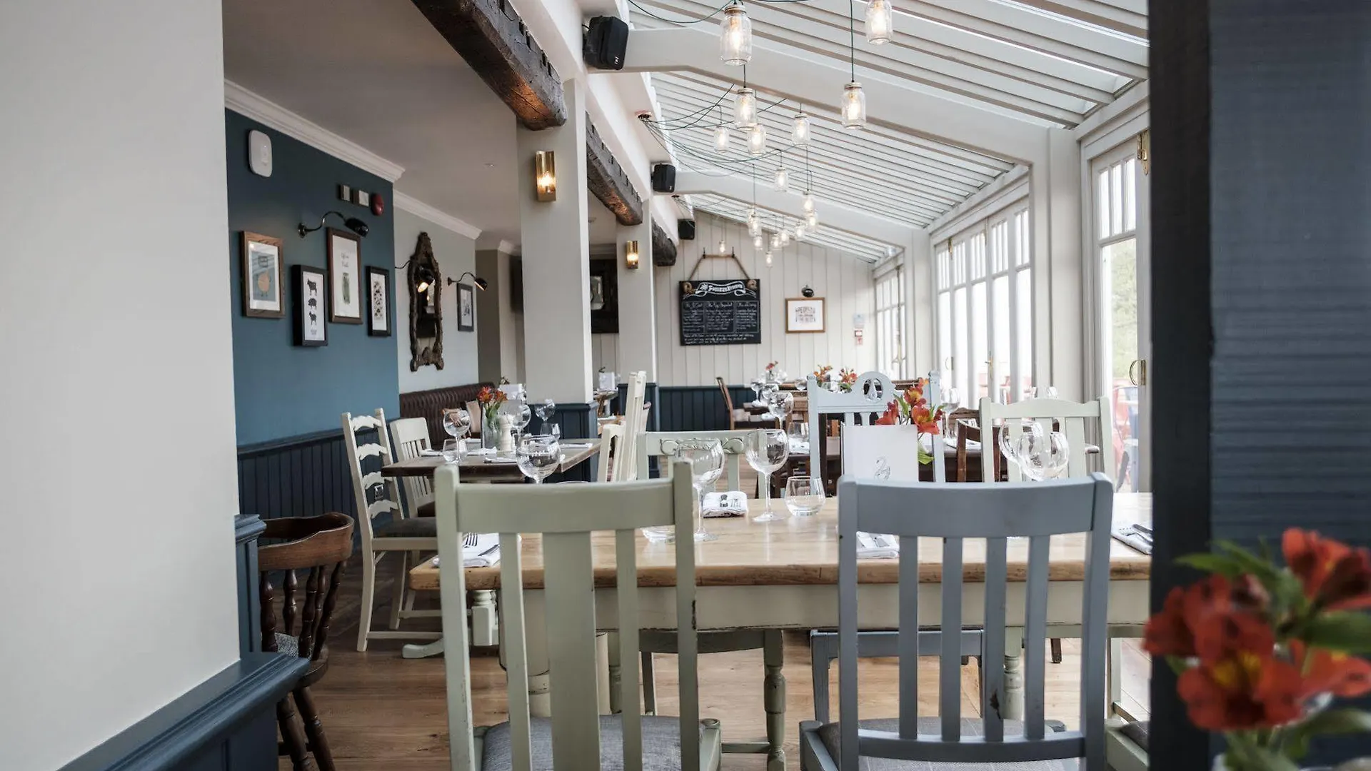 The Swan Hotel Staines-upon-Thames