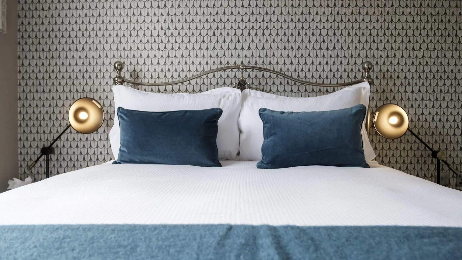 The Swan Hotel Staines-upon-Thames 4*,